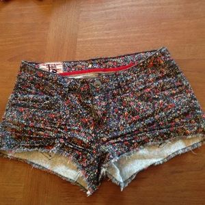 1st Kiss floral shorts