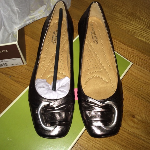 Naturalizer Shoes - NATURALIZER BRONZE BALLET FLATS
