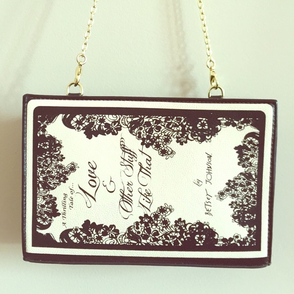 Betsey Johnson novel purse 📖