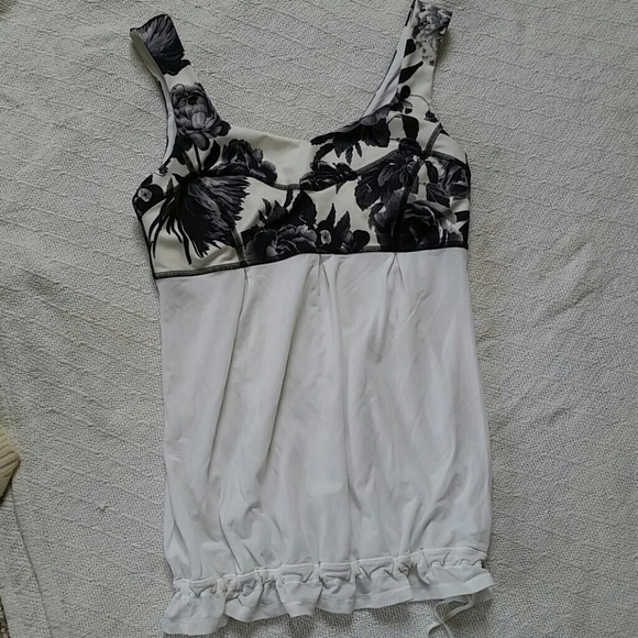 NWOT lululemon tank