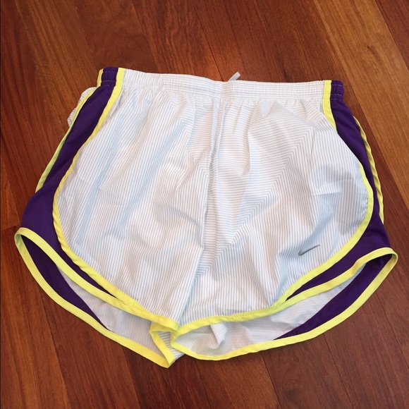 NWOT Nike Running Short Size Medium