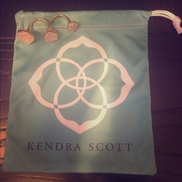 Kendra Scott Pouch 💕