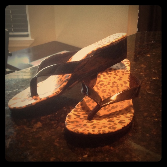Leopard wedge flip flops