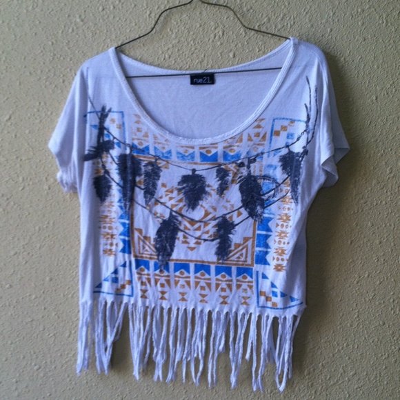 Detail fringe top