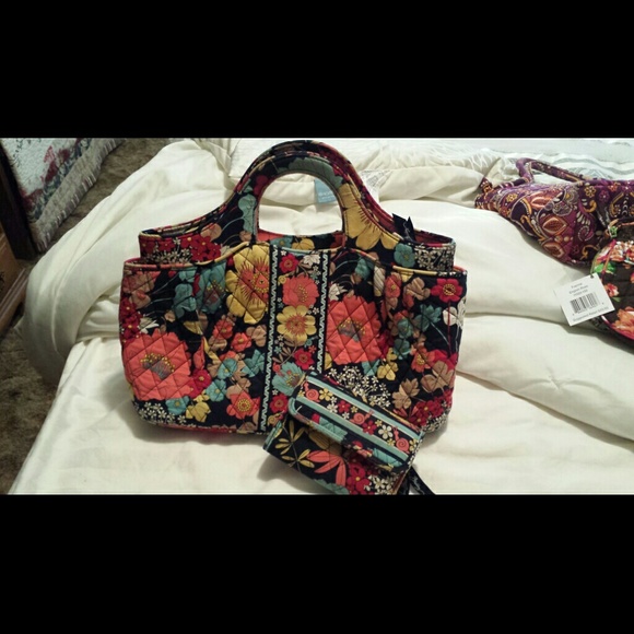 Vera Bradley purse with matching wallet