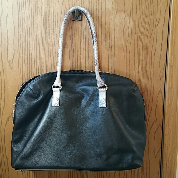 🎉HOLIDAY SALE🎉 MK Hamilton Weekender BLACK - Picture 2 of 4