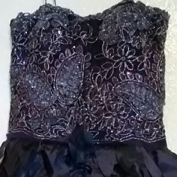 Purple prom dress. - Picture 1 of 4