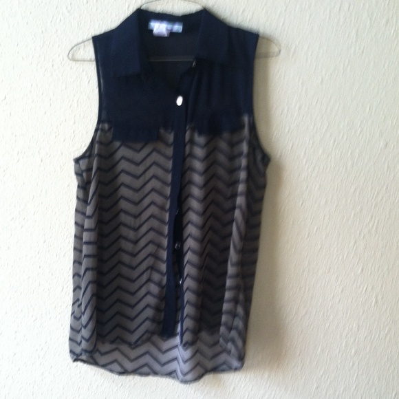 Olive chevron top
