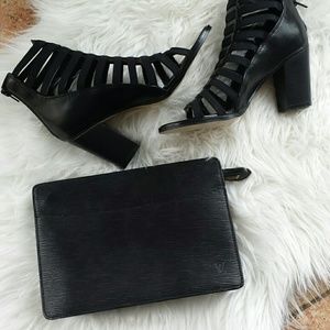 Authentic Louis Vuitton Epi Black clutch