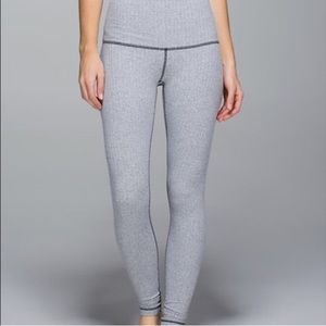 NWT Lululemon wunder under pant roll down. Size 6