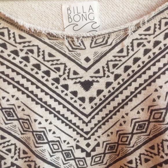 Tribal print Billabong sweater 🌊