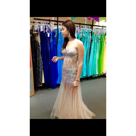 Prom Dress size 4, never worn