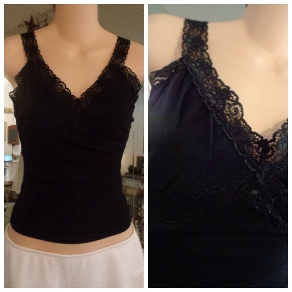 GorGeouS Black Lace Tank Camisole Great Layerer!