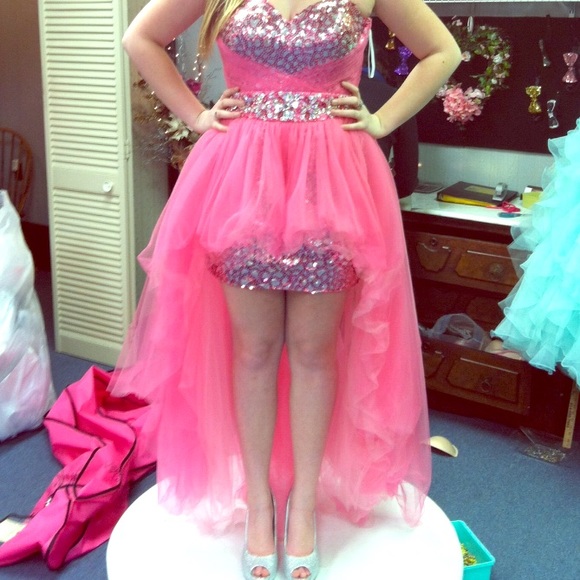 Pink high-low prom gown - Picture 1 of 4