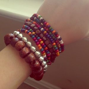 Layered bracelets (8)
