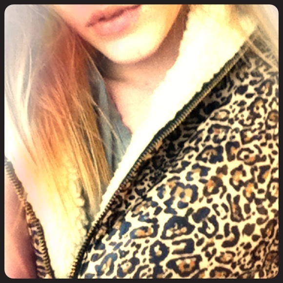 LEOPARD VEST - Picture 1 of 4