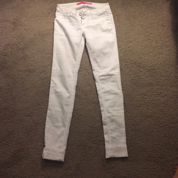 White skinny Jeans
