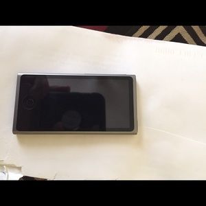 iPod nano 7th gen 16gb. Black and silver