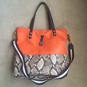 Jessica Simpson purse