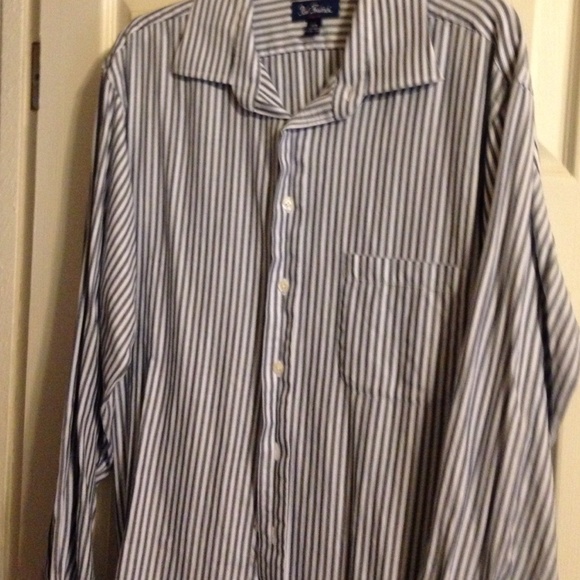Men's Dress Shirt. - Picture 2 of 3
