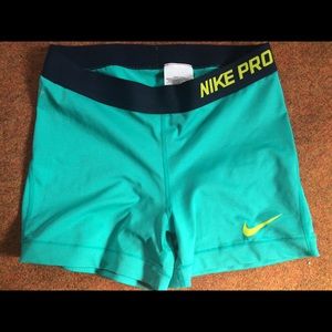 SOLD ON M Turquoise and Navy Nike Pro 3in MED