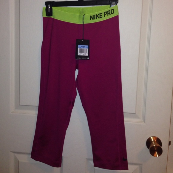 Nike capris