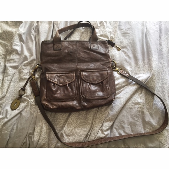 TAKING OFFERS❤️Fossil crossbody