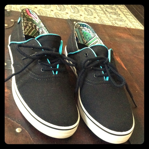 Final Price!!✈️New Etnies