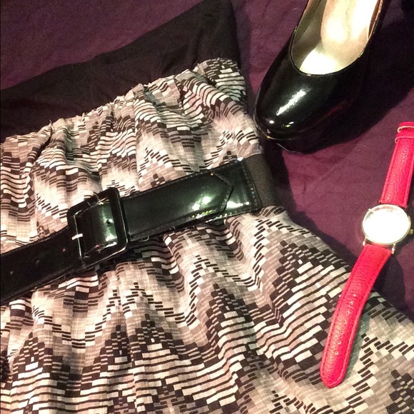 Beautiful black and grey strapless billabong dress