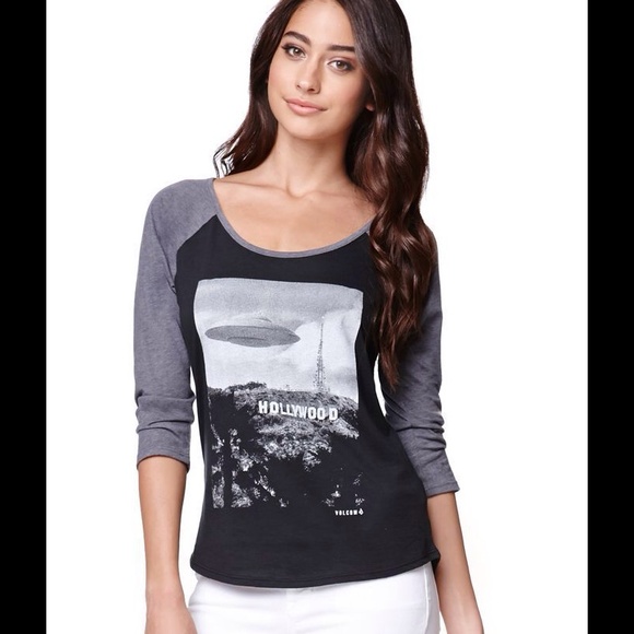 VOLCOM HOLLYWOOD RAGLAN BASEBALL CALIFORNIA UFO T - Picture 1 of 1