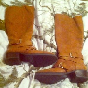 BCBG leather boots