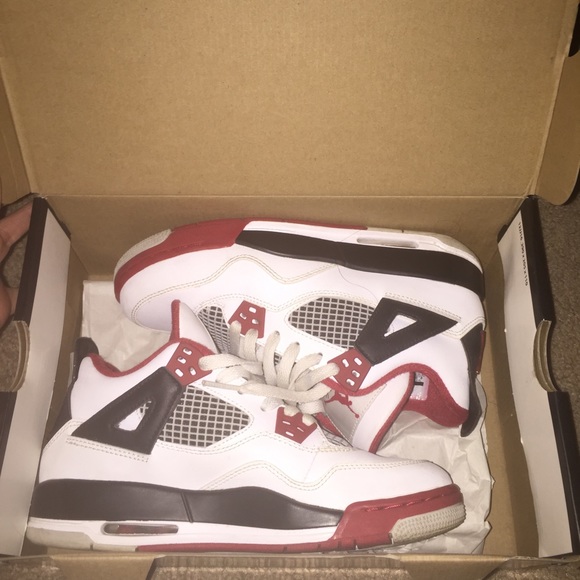 Jordan Retro 4's