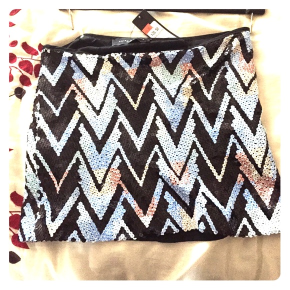 Akira Sequin black tan and white skirt size large