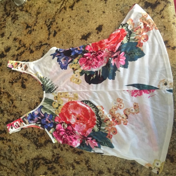 Floral tank