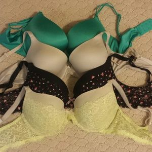 4 Victorias Secret bras size 34D