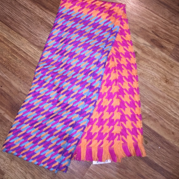 Scarf - Picture 1 of 1