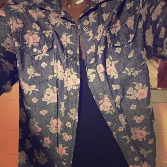Jessica Simpson Flora top