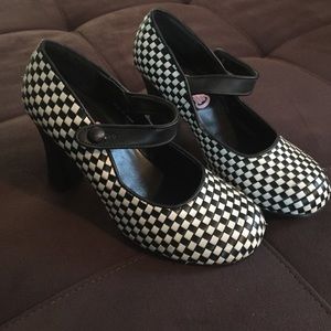 Black and white checkered heels.
