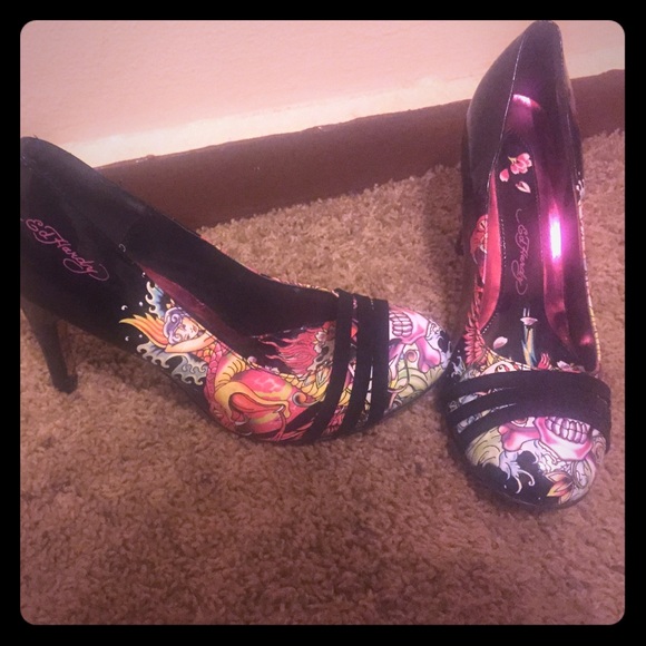 Very sexy Ed hardy heels!