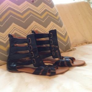 AHHHMAZING Gladiator Black Sandal