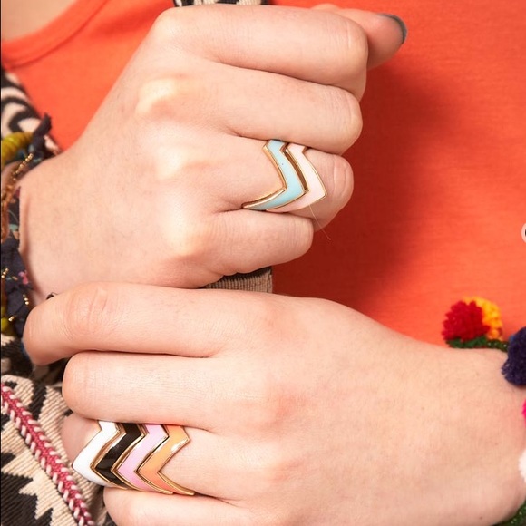 • asos 3 chevron zigzag rings • - Picture 4 of 4