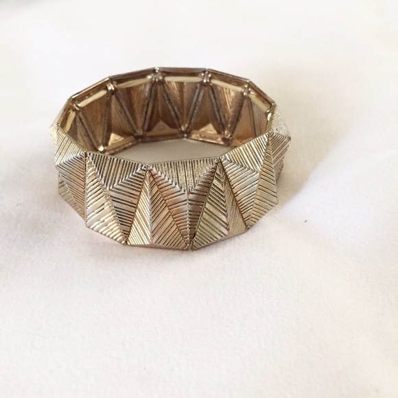 • gold aztec stretchy bracelet •