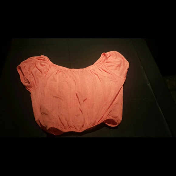 Crop top - Picture 2 of 3