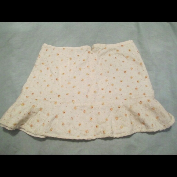 Express skirt, size 8 - Picture 2 of 4