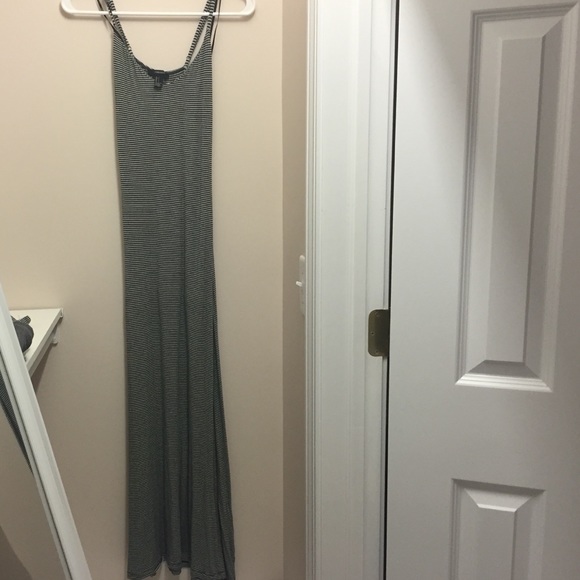 Forever 21 White & Grey Striped Maxi Dress