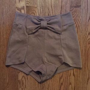 Tan bow shorts