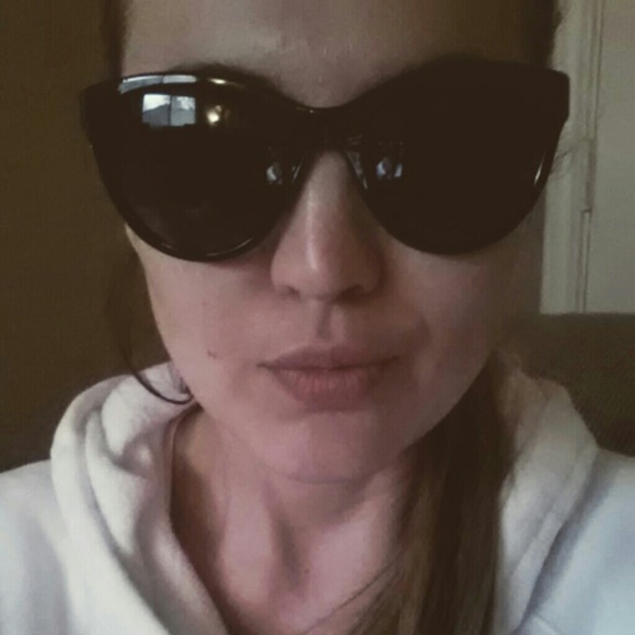black cat eye sunglasses