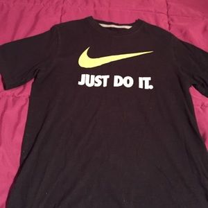 Boys Nike tee
