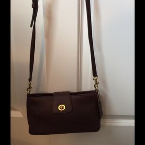 NWOT 9154 Brown Leather Demi Turn Lock Convertible