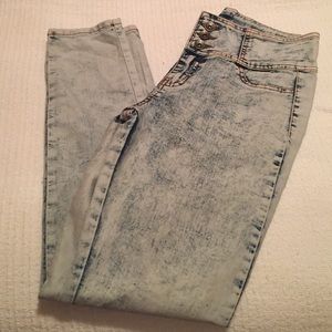Acid wash high waisted jeans